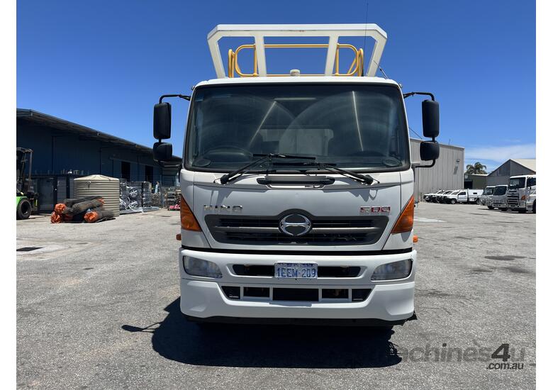 2013 Hino 2628 500  6x4 Service Truck