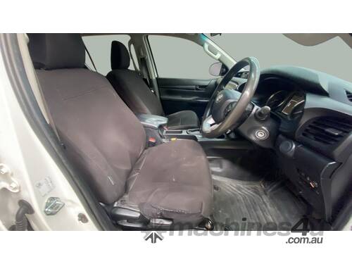 2020 Toyota Hilux 4x4 SR Dual Cab T/Diesel (Auto)