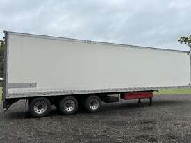 2002 Lucar Standard Tri Axle Refrigerated Pantech Trailer - picture1' - Click to enlarge