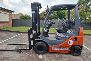 Wollongong Forklift: 2019 Toyota 2.5T LPG, 3-Stage Container Mast, 4.7m Lift!