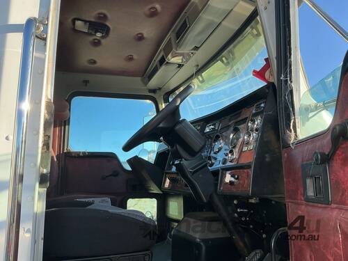 2007 Kenworth T350 Concrete Mixer