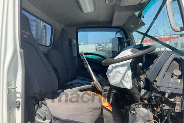 Isuzu 2022   NPR Table Top