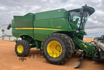 John Deere 2019   S780 Combines