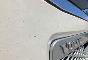 2017 Volvo FH16 Prime Mover Sleeper Cab