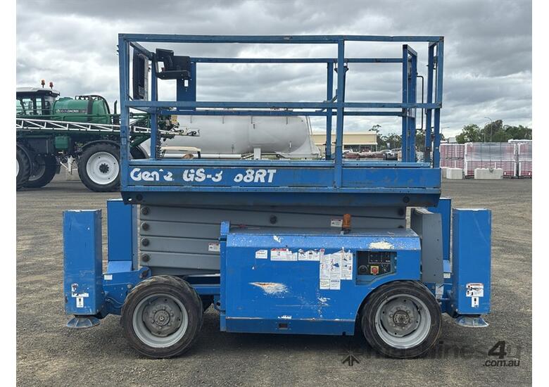 2006 GENIE GS3268RT SCISSOR LIFT