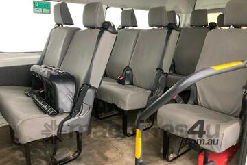 Toyota 2022   Hiace Bus