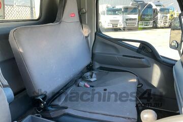 2016 Mitsubishi Canter 815 Pantech