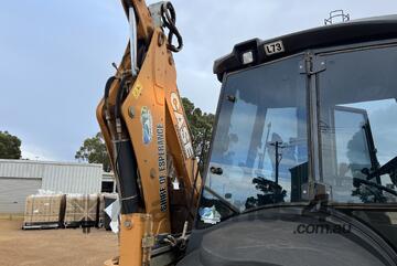 Case 2019   695ST Backhoe