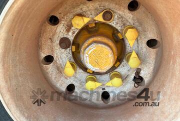 1999 Tieman Tri Axle Flat Top Camel Tanker Trailer