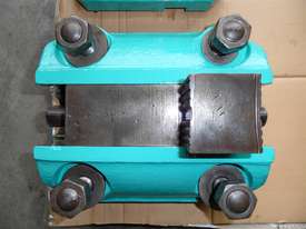 Jaw boxes / chuck jaws for vertical borer lathe - picture2' - Click to enlarge