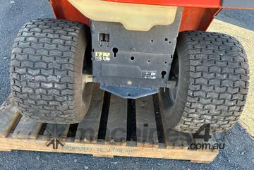 2012 Husqvarna YTH2242TDRF Ride On Mower