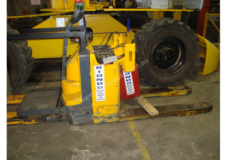 Used Jungheinrich electric pallet jack Powered Pallet Trucks in Notting