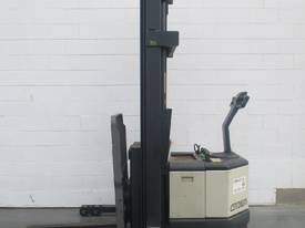 Crown WR3000TT240  Walkie Reach 1.5 ton - picture0' - Click to enlarge