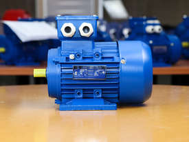 0.18kw 0.25HP 2800rpm shaft 11mm three-phase motor - picture0' - Click to enlarge