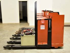 2007 BT-TOYOTA LSE200 Stand-in pallet truck  - picture0' - Click to enlarge