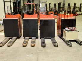 2007 BT-TOYOTA LSE200 Stand-in pallet truck  - picture2' - Click to enlarge