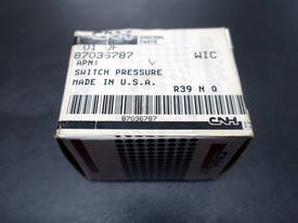 CNH CASE PRESSURE SWITCH 87036787 (GENUINE) - picture0' - Click to enlarge