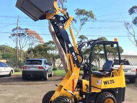 Forway WL25 Mini Loader - picture1' - Click to enlarge