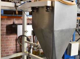 Single Head Vibratory Weigher with Feed Hopper - picture1' - Click to enlarge
