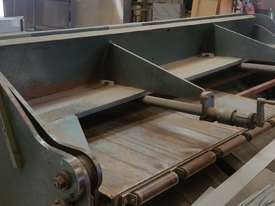 Metal Guillotine - Kleen for sale 2.4m x 4mm. Used - picture2' - Click to enlarge