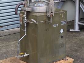 Autoclave - picture2' - Click to enlarge