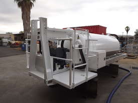 Hooklift Vacuum Tanker  - picture1' - Click to enlarge