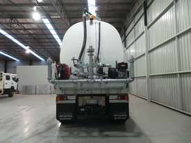 Fuso FV  Water truck Truck - picture2' - Click to enlarge
