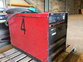 Lincoln Ideal-arc DC600 welder - picture0' - Click to enlarge