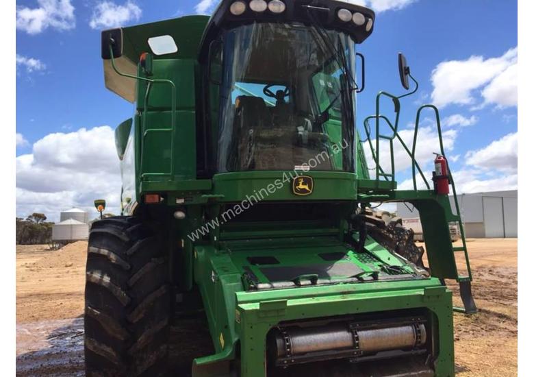 caption John Deere 9670STS Header and Front