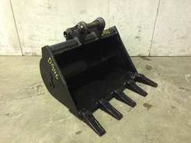 UNUSED 600MM TOOTHED BUCKET TO SUIT 1-2T MINI EXCAVATOR D946 - picture0' - Click to enlarge