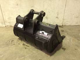 UNUSED 600MM TOOTHED BUCKET TO SUIT 1-2T MINI EXCAVATOR D946 - picture1' - Click to enlarge