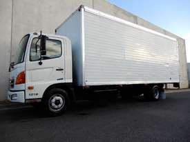 Hino FC 1022-500 Series Cab chassis Truck - picture0' - Click to enlarge