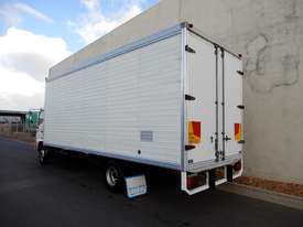 Hino FC 1022-500 Series Cab chassis Truck - picture1' - Click to enlarge