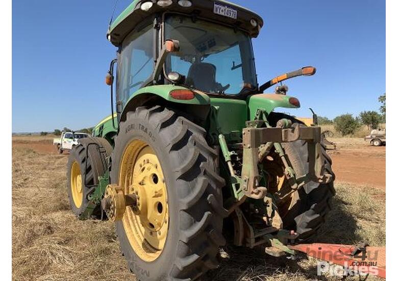 caption 2012 John Deere 8285R