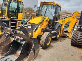 JCB BACK HOE 3CX - picture0' - Click to enlarge