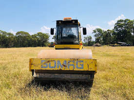 Bomag BW211D-4 Vibrating Roller Roller/Compacting - picture2' - Click to enlarge