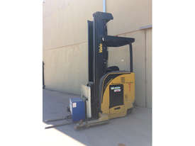 Yale NR045ER Electric Forklift - picture0' - Click to enlarge