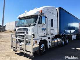 2010 Freightliner Argosy 110 - picture2' - Click to enlarge