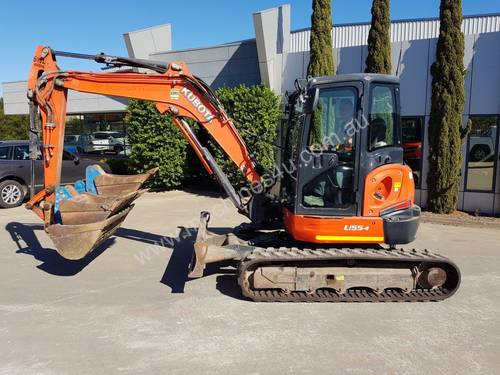 USED KUBOTA U55-4 EXCAVATOR WITH FULL A/C CABIN, QUICK HITCH, 4 BUCKETS, RUBBER TRACKS AND 4036 HOUR