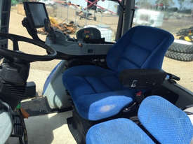 New Holland T8.390 FWA/4WD Tractor - picture2' - Click to enlarge