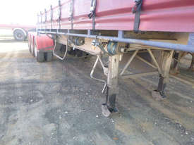 Krueger Semi Convertible Trailer - picture1' - Click to enlarge