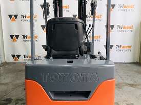 TOYOTA 1.8 TONNE 3 WHEEL ELECTRIC FORKLIFT - picture2' - Click to enlarge