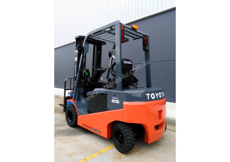 caption Toyota Forklifts 8FBN25