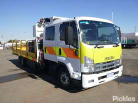 2012 Isuzu FRR600 - picture0' - Click to enlarge