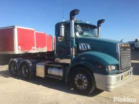 2015 Mack Trident - picture0' - Click to enlarge
