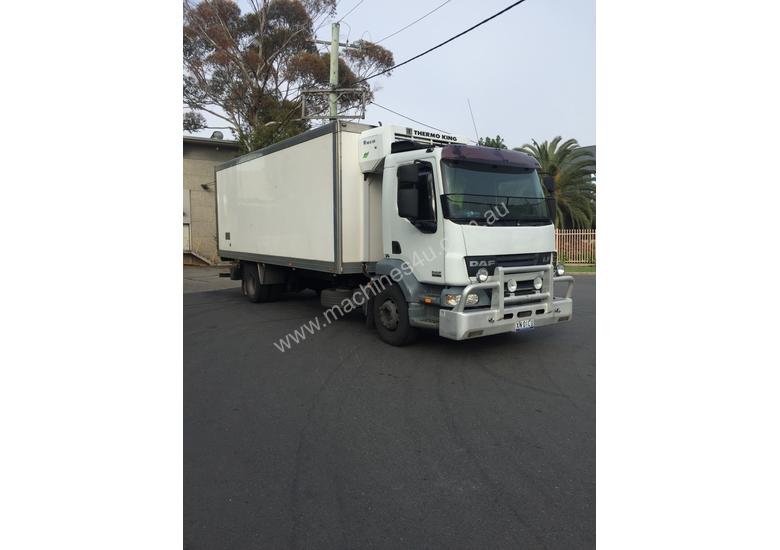 caption FREEZER TRUCK- 10 Pallet/Tailgate