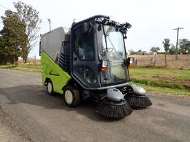 Green Machine 636HS Sweeper Sweeping/Cleaning - picture0' - Click to enlarge