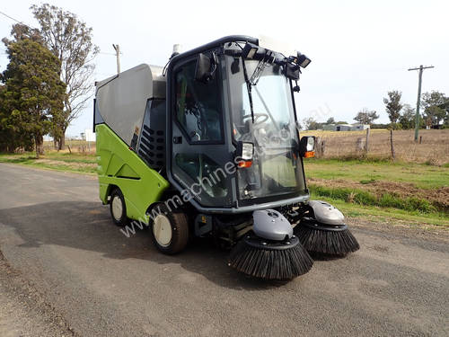 Green Machine 636HS Sweeper Sweeping/Cleaning