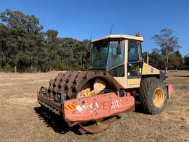 Dynapac CA250D Vibrating Roller Roller/Compacting - picture0' - Click to enlarge
