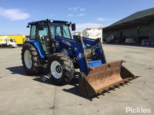 2005 New Holland TL100